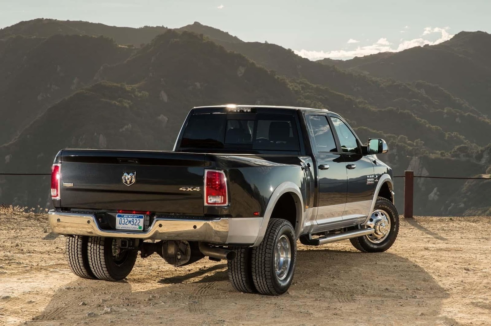 How to Choose Dually Wheels That Actually Improve Performance - car and ...